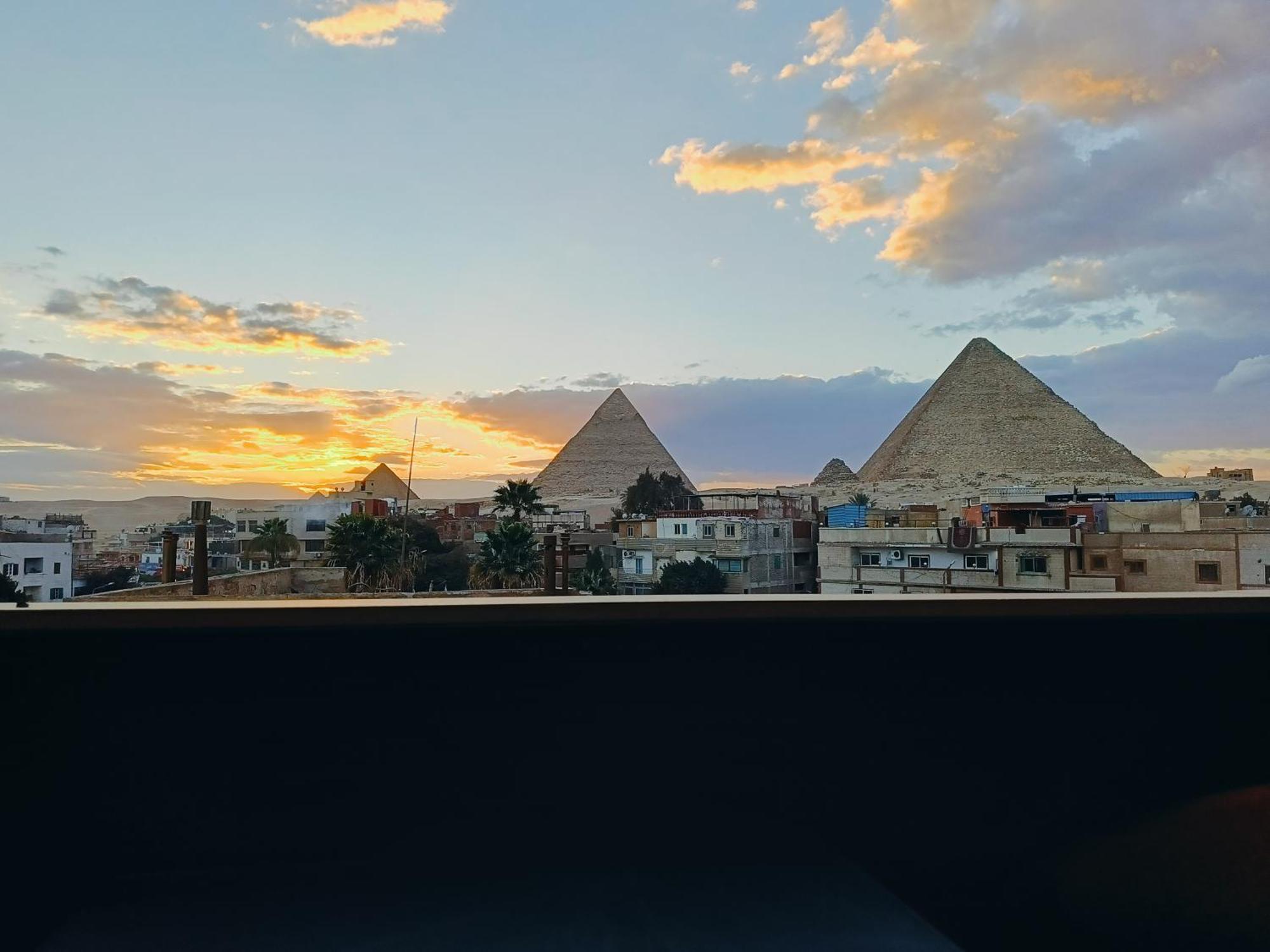 Отель Magic Golden Pyramids View Kafrat al Jabal Экстерьер фото