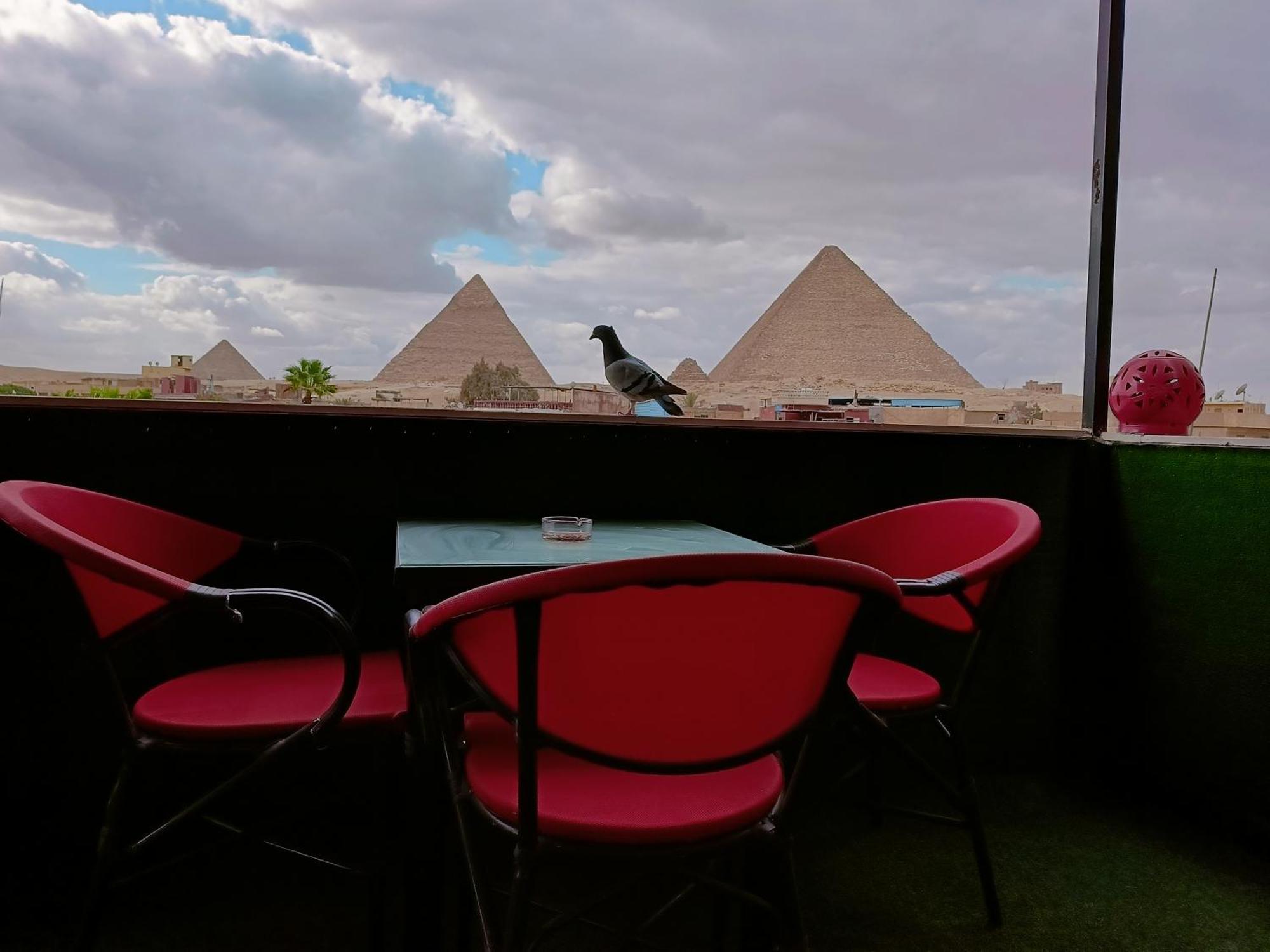 Отель Magic Golden Pyramids View Kafrat al Jabal Экстерьер фото
