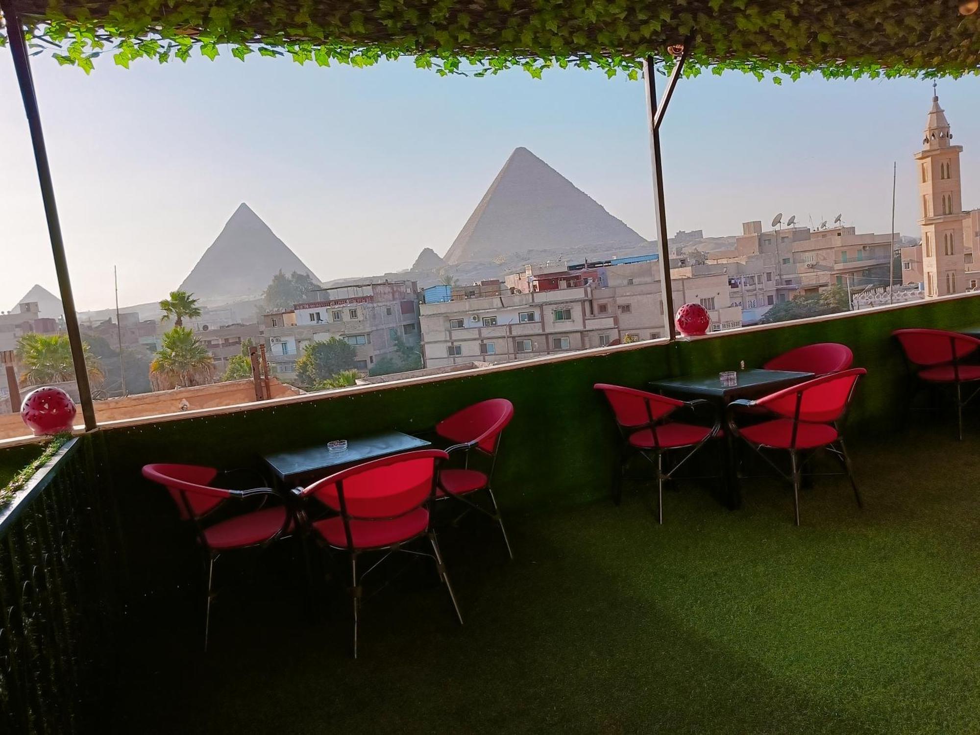 Отель Magic Golden Pyramids View Kafrat al Jabal Экстерьер фото