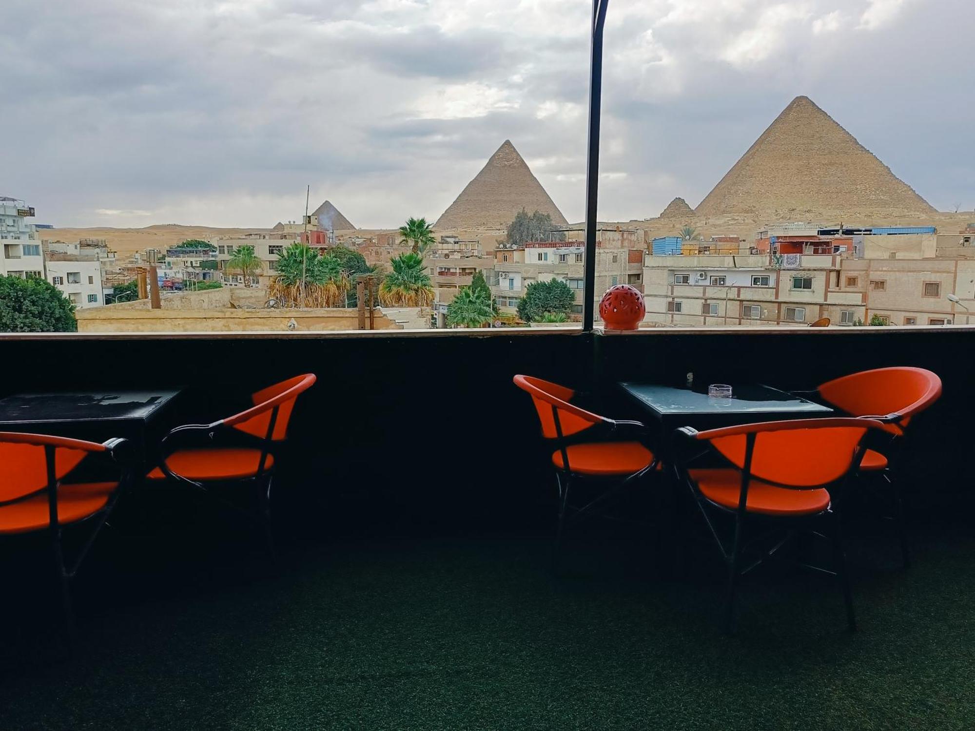 Отель Magic Golden Pyramids View Kafrat al Jabal Экстерьер фото