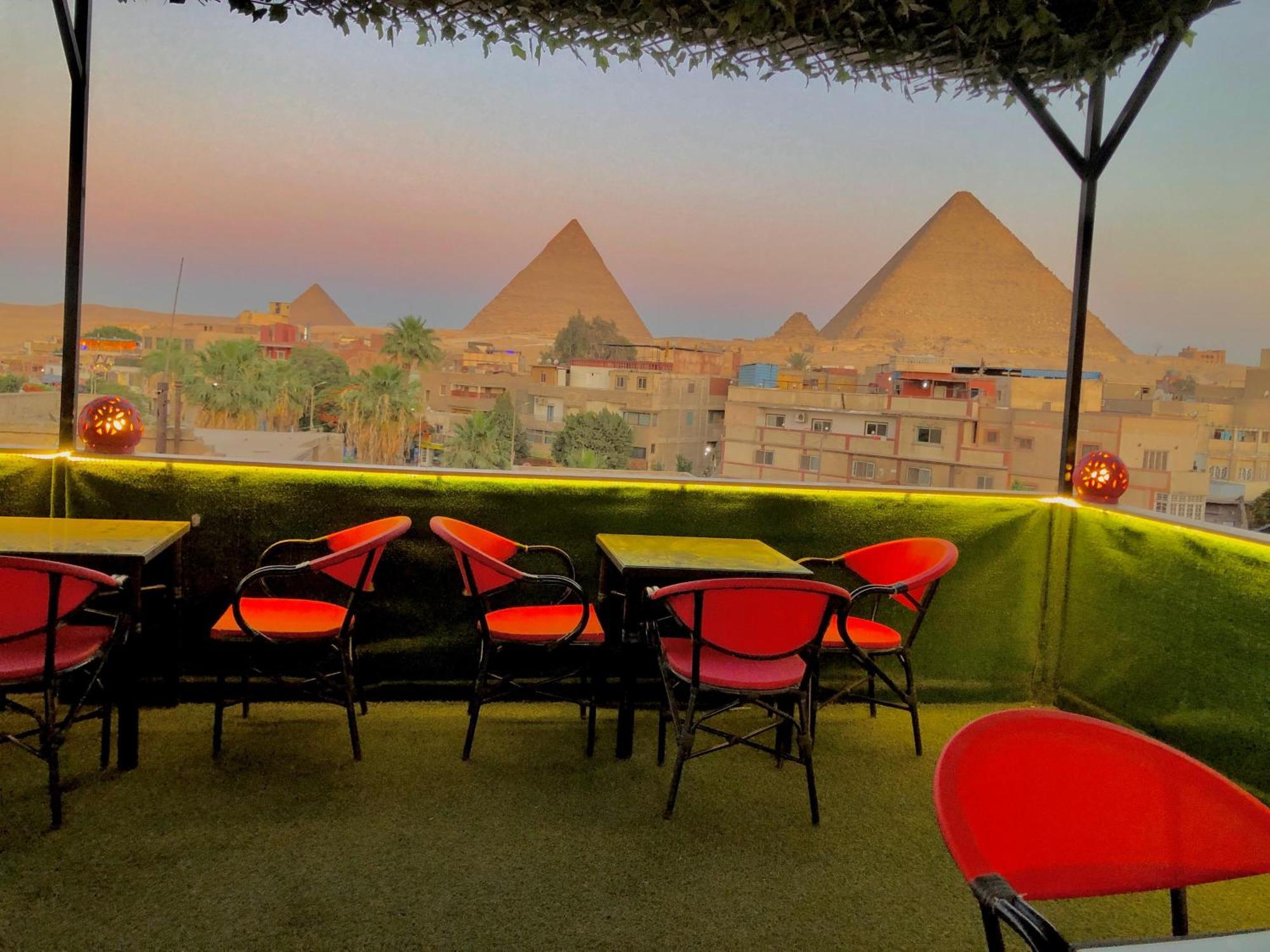 Отель Magic Golden Pyramids View Kafrat al Jabal Экстерьер фото