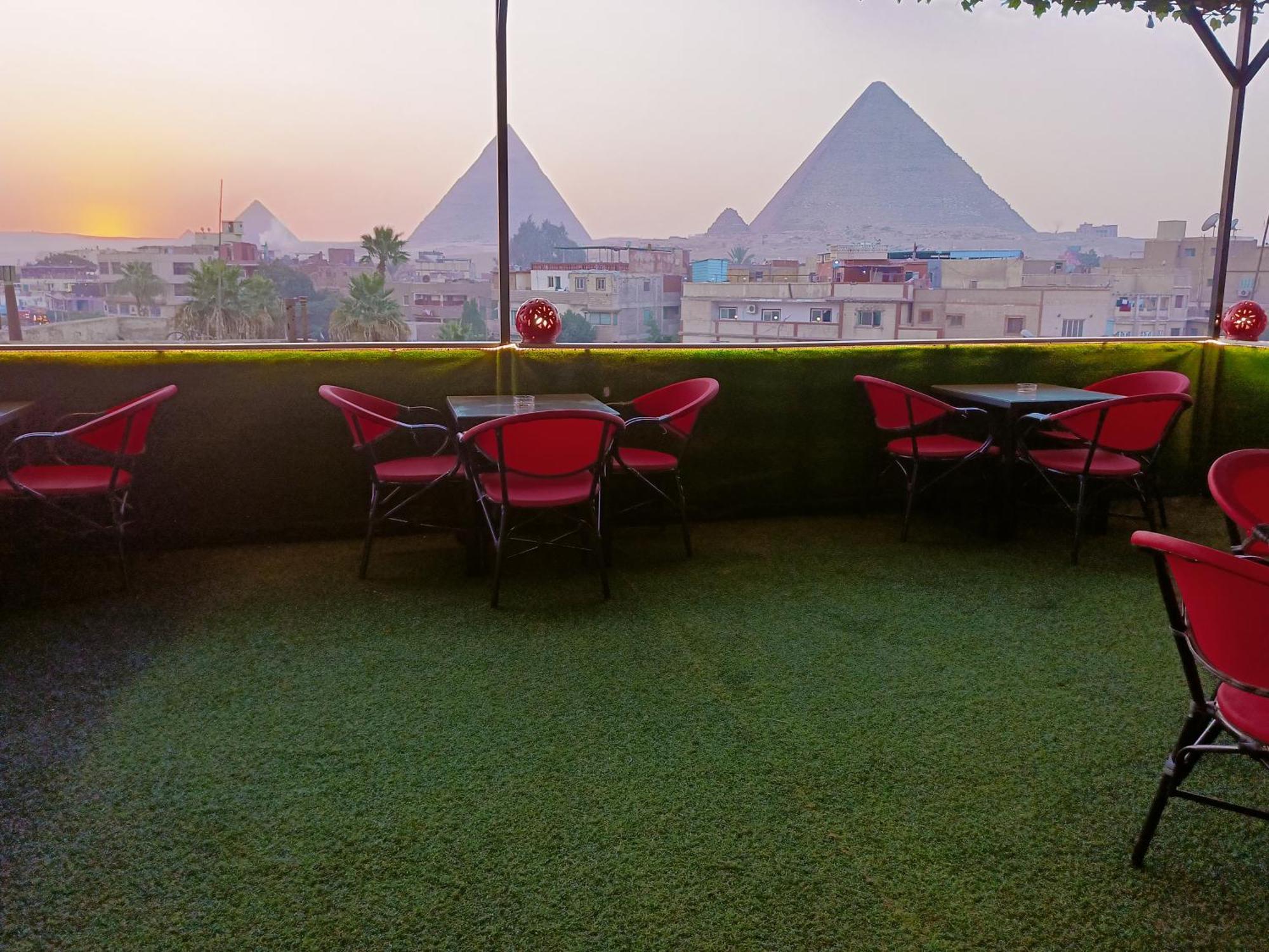 Отель Magic Golden Pyramids View Kafrat al Jabal Экстерьер фото