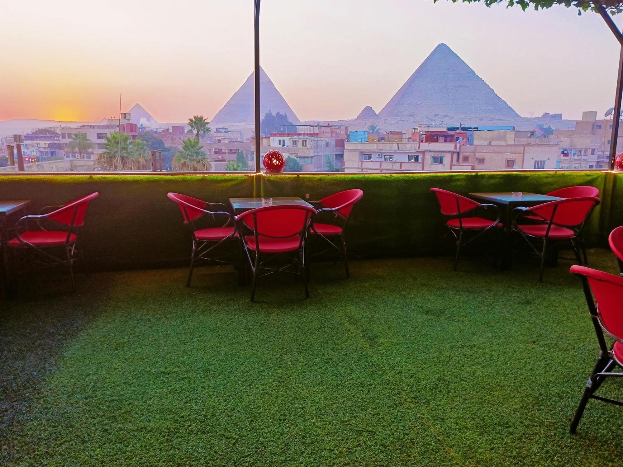 Отель Magic Golden Pyramids View Kafrat al Jabal Экстерьер фото