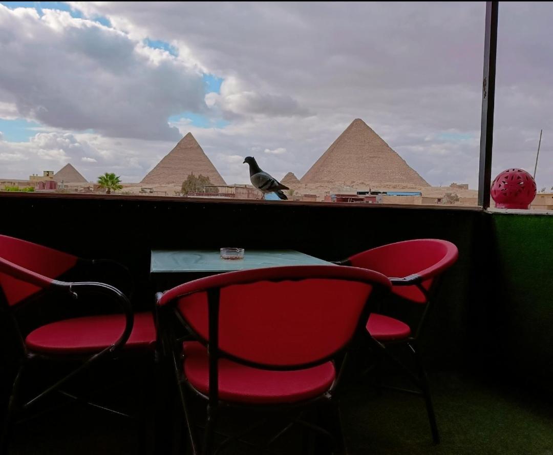 Отель Magic Golden Pyramids View Kafrat al Jabal Экстерьер фото